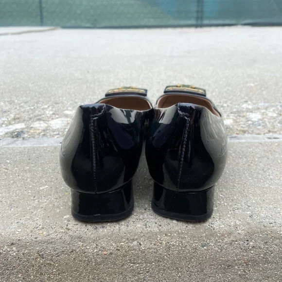 TORY BURCH GIGI FLATS BLACK PATENT LEATHER SHOES LOAFERS SZ 7